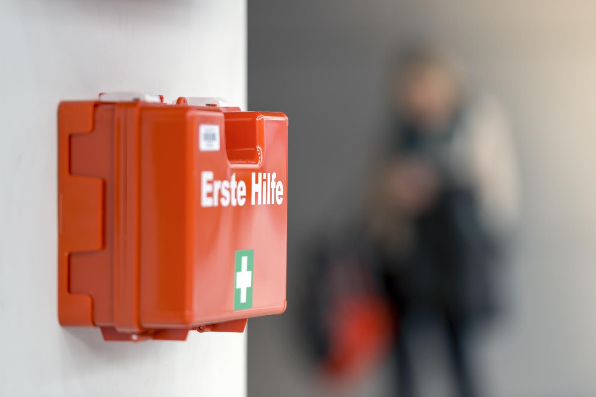 erste_hilfe_kasten_wand